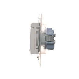 Simon 54 Gniazdo bryzgoszczelne z/u IP44 z przesłoną torów i klapką pełną białe DGZ1BZ.01/11